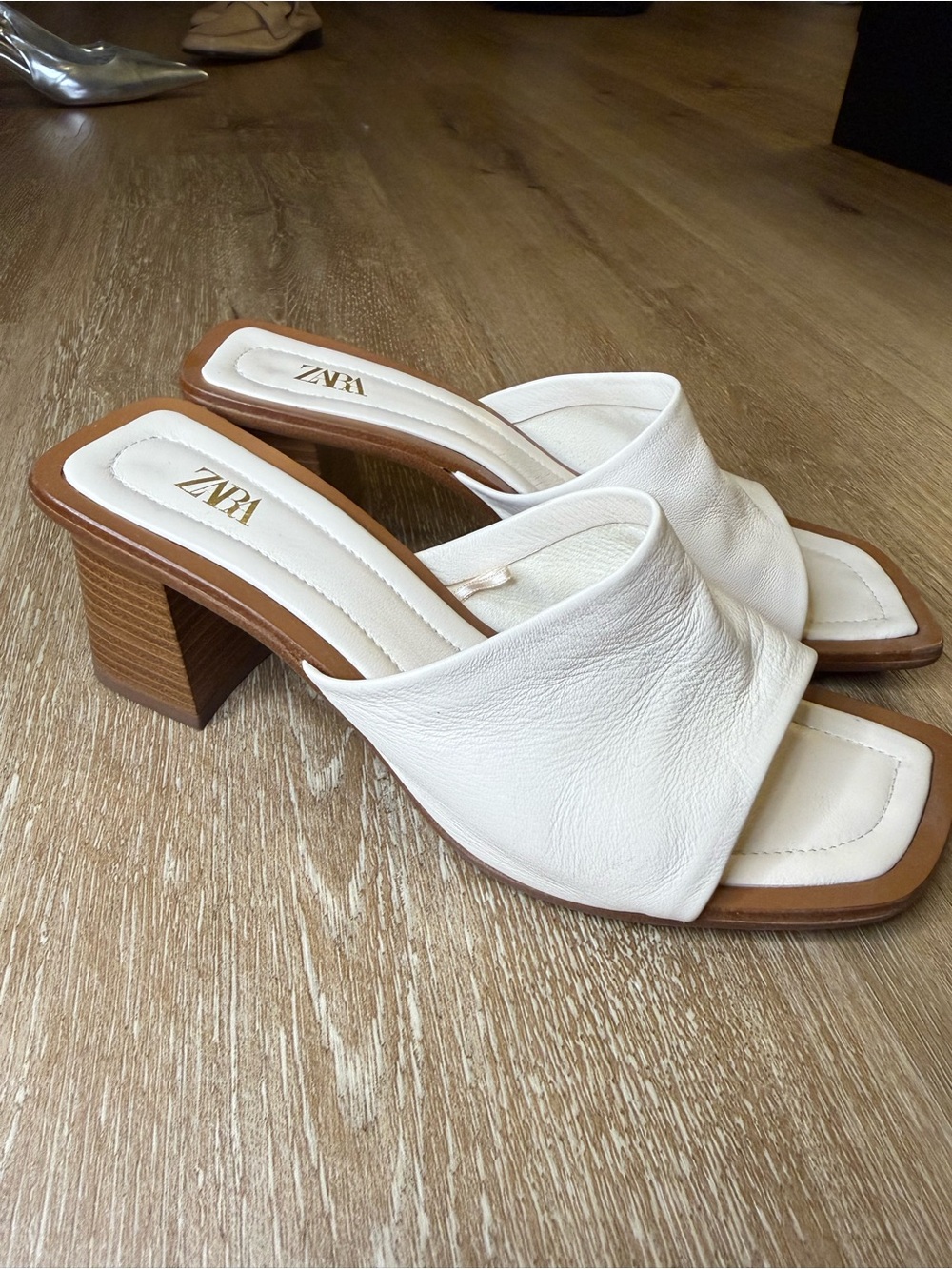 Zara Women’s Cream Leather Square Toe Slip-On Mule Sandals EU 36 Sz 6